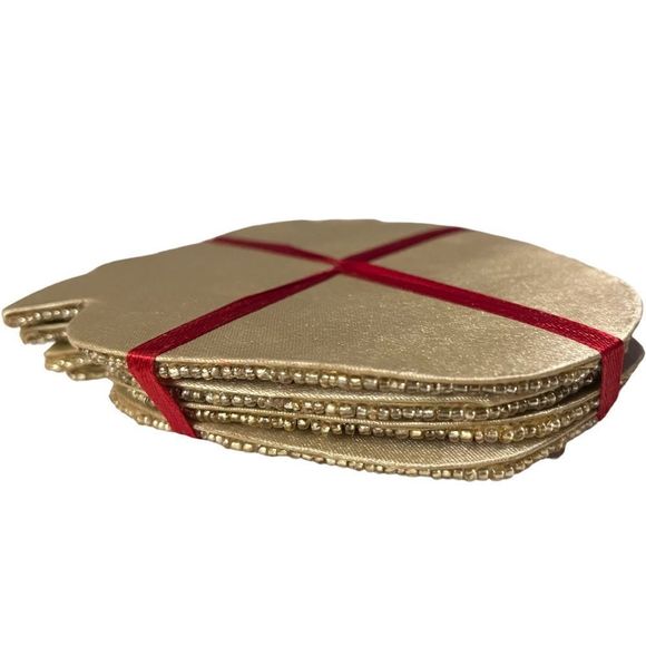 🆕 on cloud 9: Hand Beaded Strawberry Shaped Coaster Set - Picture 6 of 8